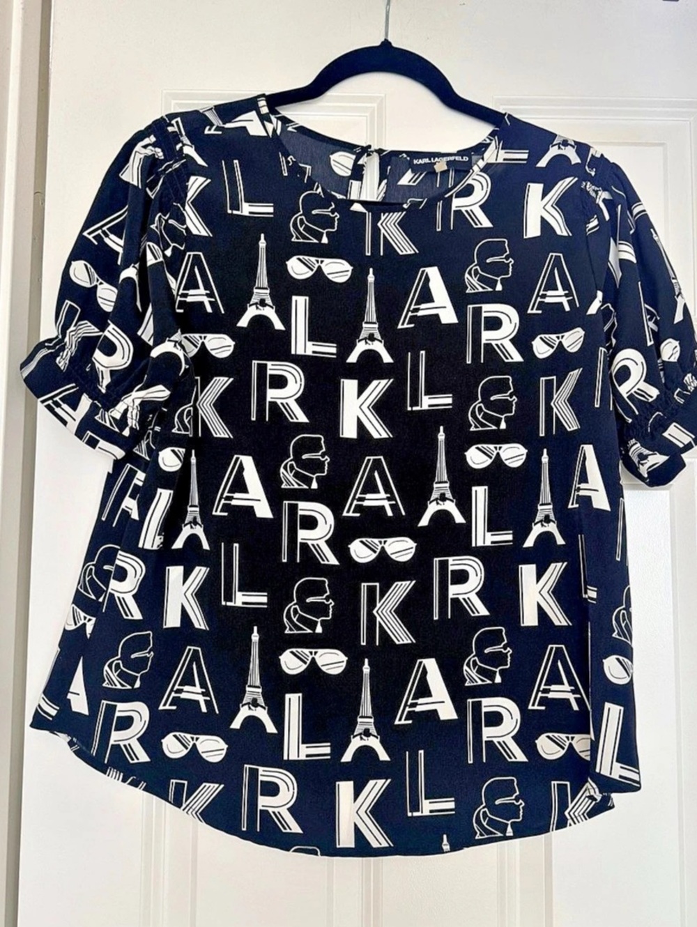 Karl Lagerfeld Paris Graphic Blouse Black & White( used still new)